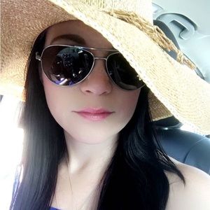 Meet your Posher, Samantha